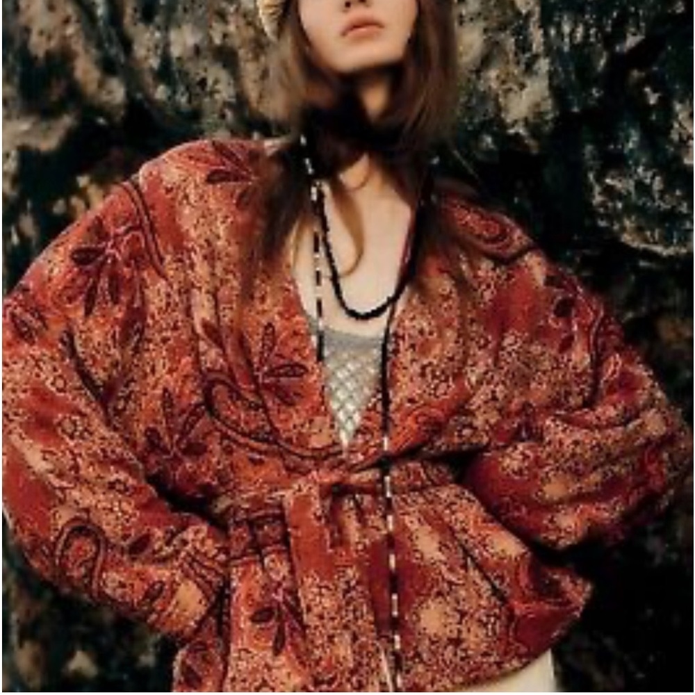 Zara kimono Jacket, Size Small, Rust Paisley, tie waist